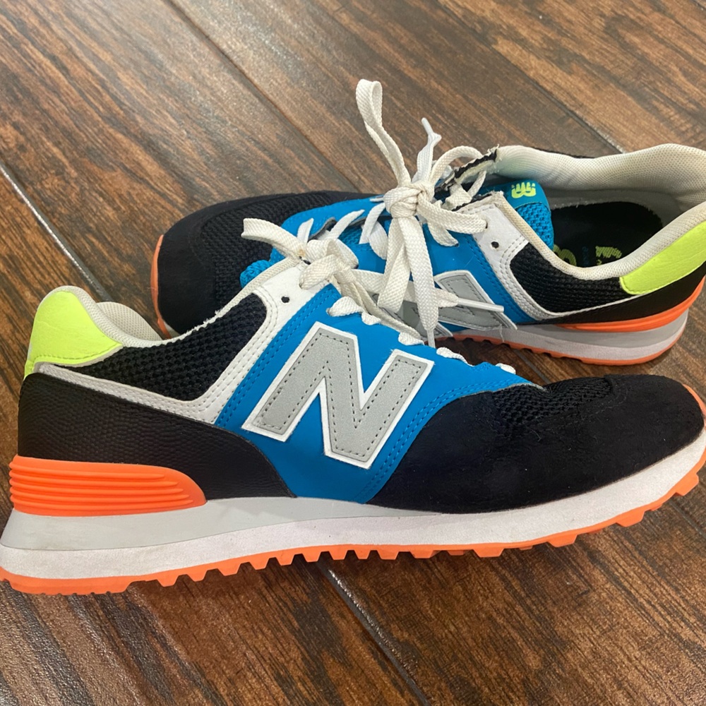 New Balance Multi Color Size9